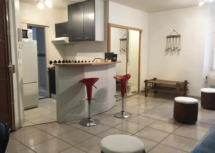 Apartment C087-comfortable In The Heart Of