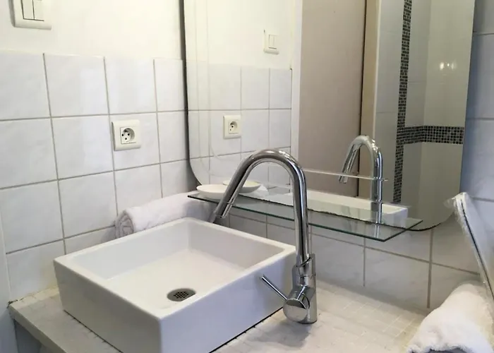 Apartment C087-comfortable In The Heart Of